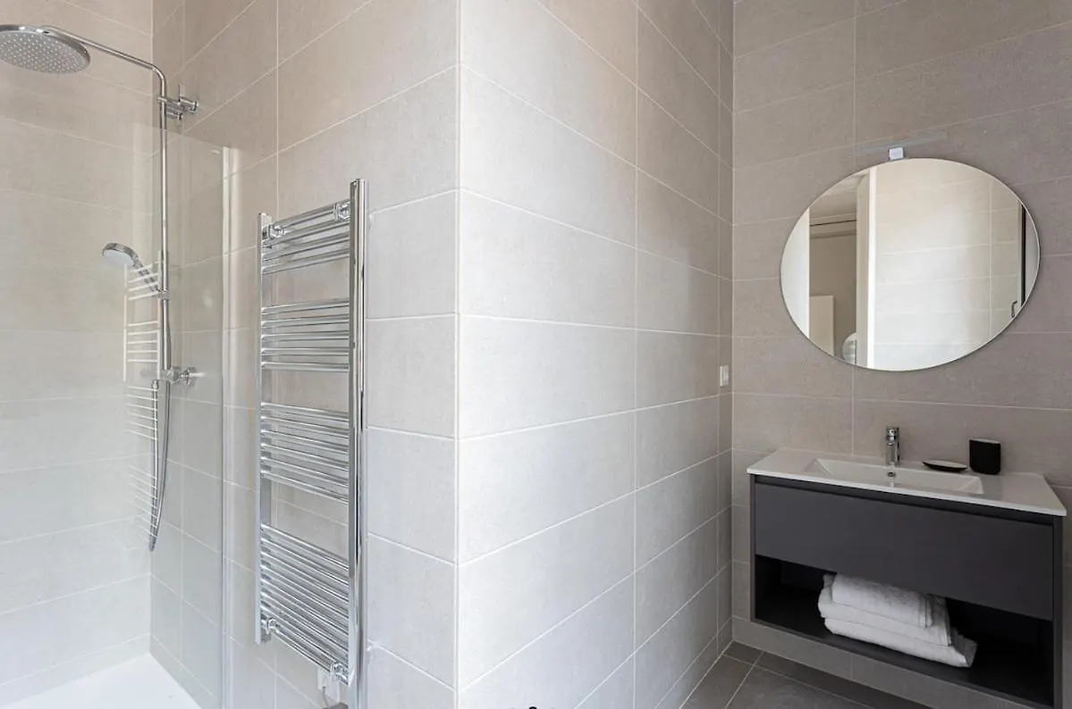 Canela Homes Midterm Merce Barcelona 0*,  Spanien